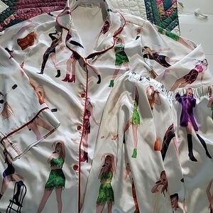 Sheshow  Women's Satin Pajama Set Taylor Swift Print Sz Large